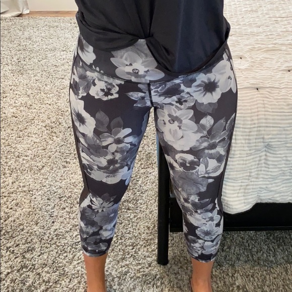 old navy active Pants - Old navy active crop leggings